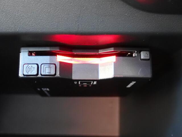 ETCも装備しています。ノンストップで料金所を通過できます。うれしい装備ですよね。