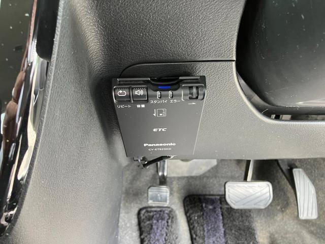 高速道路の料金所通過や料金支払いに役立つETC車載器を装着！