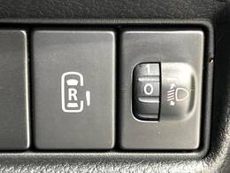 【パワースライドドア】スマートキーや運転席のスイッチでスライドドアの開閉が可能♪電動だから力を入れてドアを開ける必要が無く、小さいお子様でも、重い荷物を持っている時もラクに開け閉めできます♪
