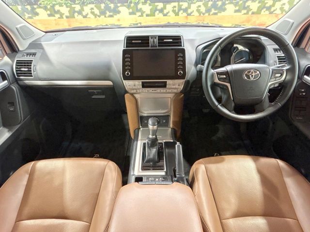 グループ総在庫数約30，000台！！全国の系列店からメーカー・車種問わずご紹介出来るので、あなたにピッタリのお車が見つかるはずです♪まずはお問い合わせ下さい☆