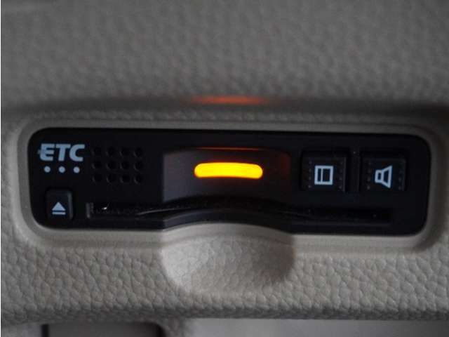 【ETC車載器】高速道路のご利用時にとても便利なETC車載器。セットアップ(費用別途)後にお渡ししとなります。