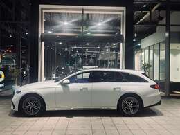 ボディーコーティング、電子機器等の取付といったご要望にも、正規ディーラーならではの技術力でお応えいたします！　ぜひ一度、お気軽にご相談ください。