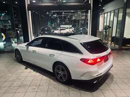 ＊メルセデスの定める100項目にも及ぶ基準を満たす、信頼のサーティファイドカー！！　2年間・走行距離無制限の保証付き！