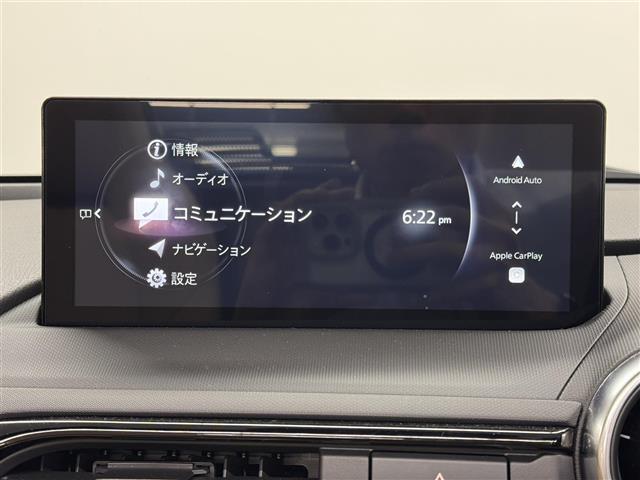 【8.8インチセンターディスプレイ】ナビゲーションや多彩なオーディオ機能を搭載した8.8インチのワイドディスプレイ。Apple　CarPlayやAndroidAutoにも対応します。