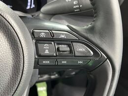 【レーダークルーズコントロール】高速道路での長距離走行が楽に！！自動で速度を保つクルーズコントロールが、衝突軽減システムと連携し、前方の車両を感知して車間を保つように速度調節してくれます！！