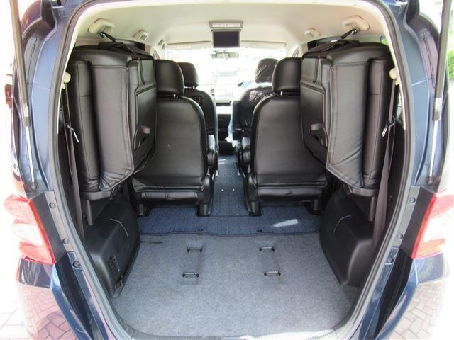 大きな荷物を積み込む時はご覧のようにシートアレンジしてみてはいかがでしょうか！☆ホンダオートディーラーホンダ専門店♪TEL06-6744-2222☆
