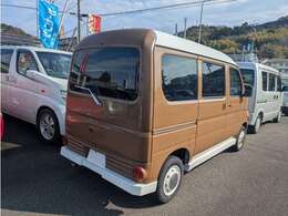 当社では社長自ら会場に出向き品質のいいお車の仕入れを行なっています。