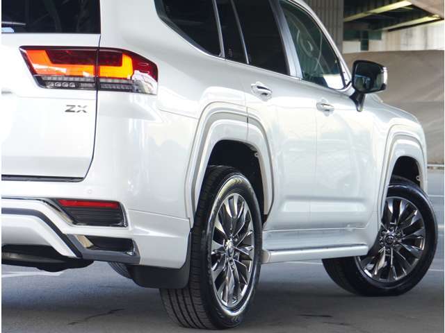 3.3寸 15反   3.5寸 28反(購入希望あり) トヨタ ランドクルーザー300 3.5 ZX 4WD 2025年 15キロ (北海道
