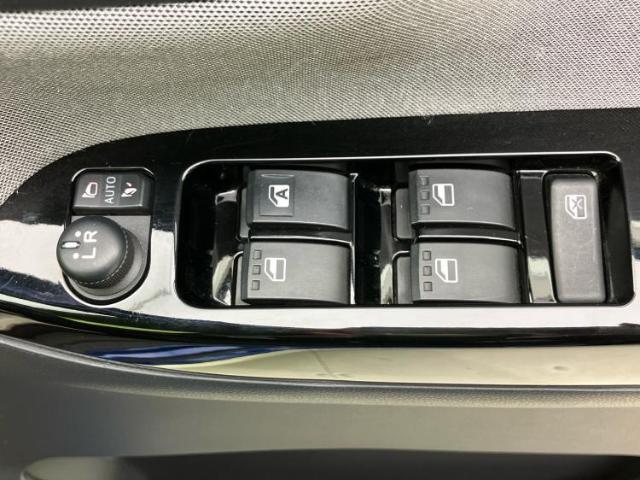 お車に合わせて無料保証以外にも、保証範囲、期間、距離を拡充させた有料保証もご用意しております！中古車の購入が初めてで不安・・・というお客様もご安心ください！