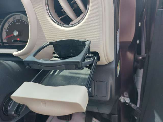 運転席用ドリンクホルダー◎