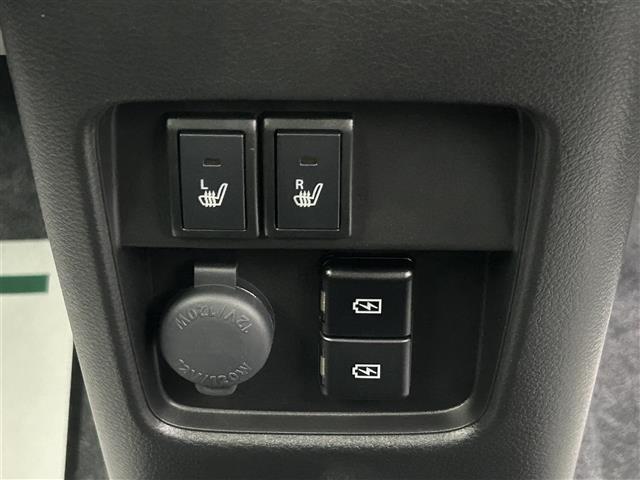 【運転席操作部】快適なドライブを楽しむための機能が装備されています！運転席から触れるので、使いやすいです！除菌プランいれていただくと、さらに清潔で安心していただけます！