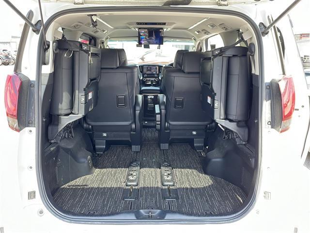【シートアレンジ】乗せる人数、荷物によってシートをアレンジすれば、ダンボールなどの大きい荷物や、釣り具などの長尺物も載せられそうですね！