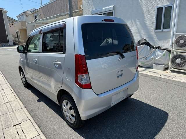 車検、メンテナンス、オイル交換、板金、国内保険、オートローン全て取り扱っております。