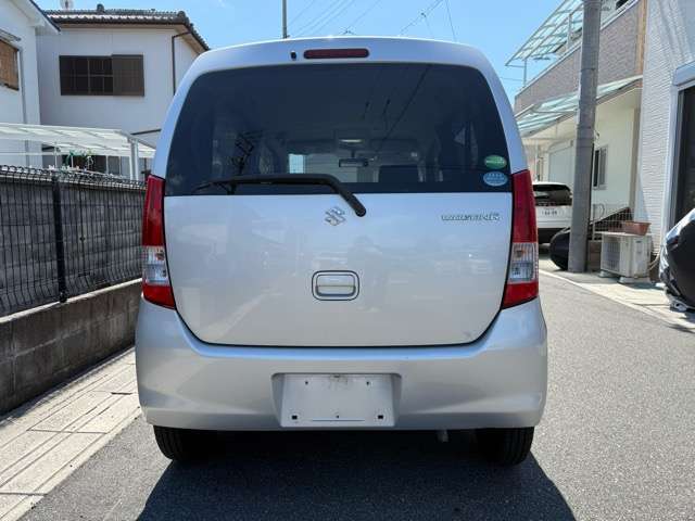 当店は2級国家整備士が常在してますので、販売の際は点検しっかり致します。自社板金塗装もしてます。カスタムお任せください。