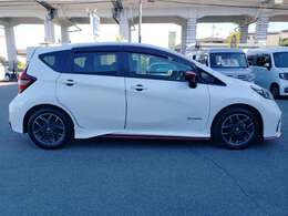 ☆当社、自社工場ありますので、納車後も継続車検・修理時には無料で代車の貸し出しも行っております！オイル交換などの作業もリフトを使ってクイックメンテナンスOK☆