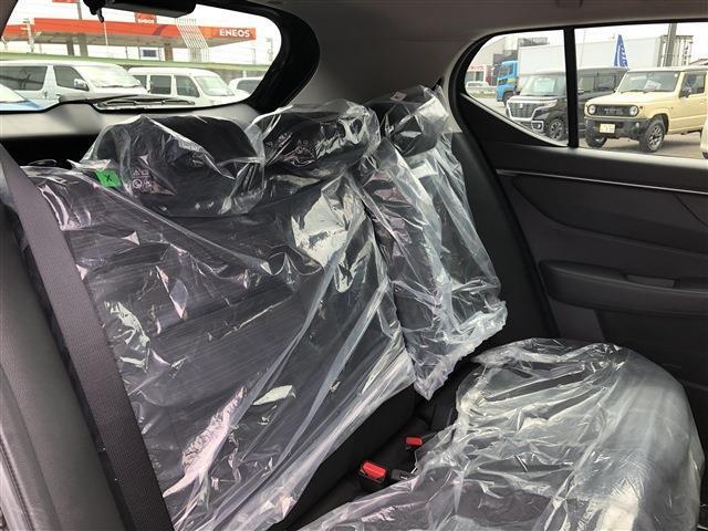 普通車・軽自動車問わず販売から整備まで末永くお付き合いいただけます。