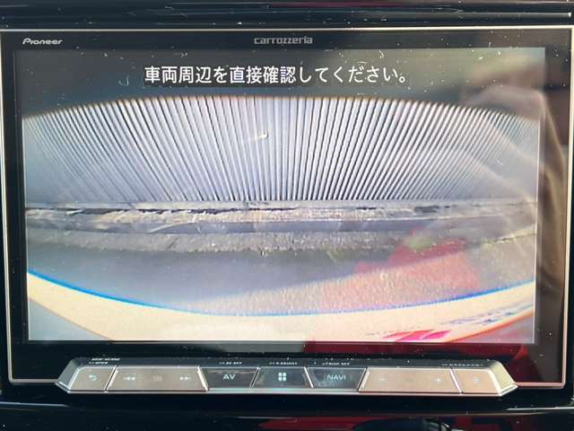 【バックカメラ】駐車時等後方を確認するのに重宝するバックカメラです♪狭い駐車場はもちろん、夜間も後方が見やすいです！