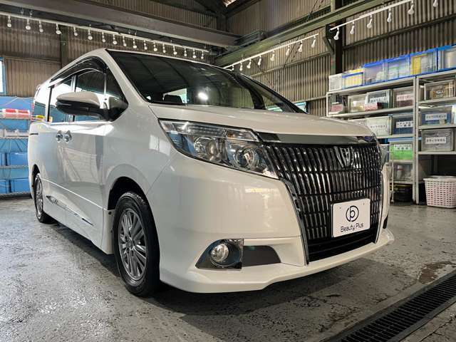 現在お乗りのお車の下取りにも力を入れております。メールにてお問い合わせをいただければ、おおまかな金額はお伝えできますが、ご来店いただければ正確な金額をお出しできます。お気軽にお越しください。