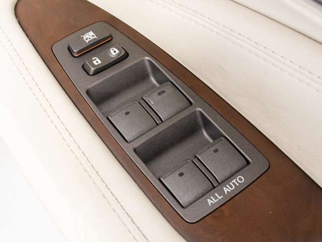 天候を気にしないでご覧頂ける屋根付きスペースを完備しておりますので、夜間でも、雨でも雪の日だってゆっくりご覧頂けます。