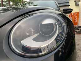 曇りやキズの少ないHIDヘッドライトになっております♪HIDなので視認性も良く夜道を明るく照らしてくれます♪寿命も長くとても経済的です♪入庫時にヘッドライト丁寧に磨いておりピカピカの状態です♪