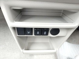 座席のシートを温めるシートヒーター！その温かさは一度経験したら欠かすことができません！エアコンで乾燥しやすい車内も防ぐ事ができます！