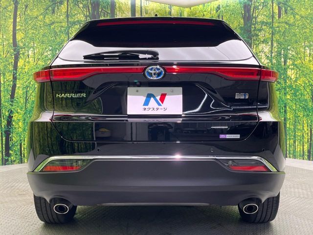 安心の最長10年・走行無制限保証（有償）をご用意。保証内容も充実はもちろん、無料点検＆オイル交換や、年中無休の全国・24時間ロードサービスも付帯されておりますのでご安心下さい。