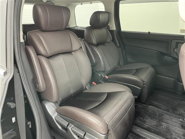 【後部座席】『後部座席周辺』の画像になります。写真の内容に関してご不明点、ご質問等がございましたらお気軽にガリバー店舗までお問い合わせください。