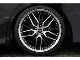 ■足廻りは新品TEINフルタップ車高調に新品LMX19インチを装着させて頂きました！ホイールの変更も承っております！お気軽にご相談ください！