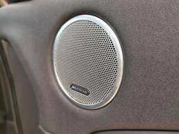 英国の老舗オーディオブランド「MERIDIAN」のサウンドシステムを搭載。低音から高音までをクリアに再現し車内に臨場感溢れる音響空間を提供。