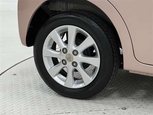 タイヤサイズは155/65R14！純正アルミホイール！納車前の点検時にタイヤ交換させていただきます！