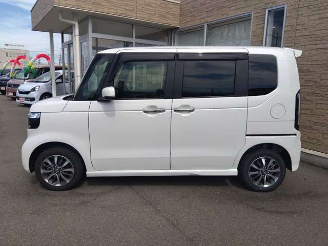 ☆4WD☆現行モデル☆両側パワスラ☆スマホ連携DA☆Bluetooth☆バックカメラ☆CD/DVD再生☆前後ドラレコ☆アダプティブクルーズ☆ホンダセンシング☆Wシートヒーター☆アップルカープレイ☆
