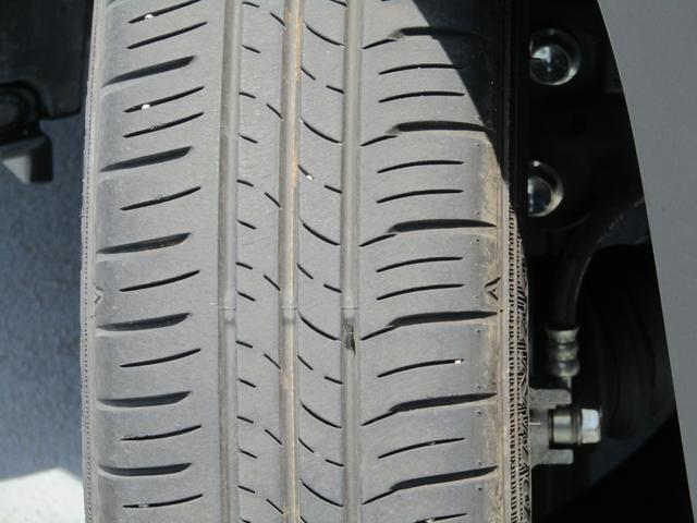 【タイヤ】溝もたくさんあって余計な出費を掛けなくて済みます。サイズ165/60R15