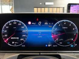 ●計器類●　昼夜問わずいつでも見やすく確認しやすいため安全に運転できます。