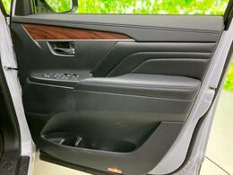 「この車の写真をもっと見たい」「状態が気になる」「この装備はついている？」どんな小さな疑問でもお気軽にお問い合わせください！