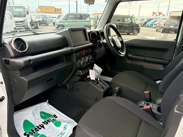 純正品はもちろん、社外品のナビやオーディオ等の用品も取り扱っておりますので、お気軽にお申し付けください♪