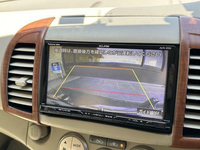 バックカメラ付きです！バック駐車をするときにガイド線に従い、安全・安心に駐車することができます。