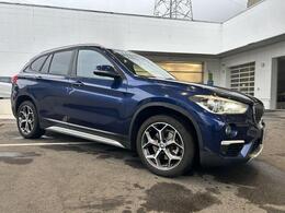 ウォータースポットが出来にくい親水性コートは強さに応じて3種類、【ミラーフィニッシュ】【同スーパー】【同プレミアム】がございます。コーティングは下地処理が肝心、確かな技術で施工します、お任せ下さい！