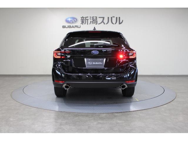 リヤフォグランプ装備。悪天候など視界の悪い時に点灯することで後続車両に自車の存在をアピール。追突事故のリスクを減らします(視界の良い時の点灯はお控えください)。
