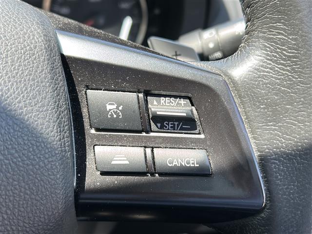 運転席操作部の画像です。店舗にて現車の確認もいただけますので、お電話で在庫のご確認の上是非ご来店くださいませ！！！ワクワクするクルマ選びをご提案します！