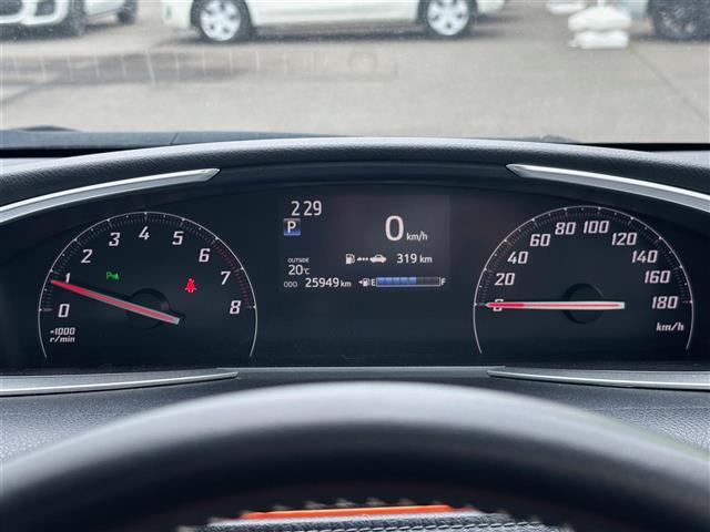 【スピードメーター】メーターがシンプルで見やすく運転しやすいですね！