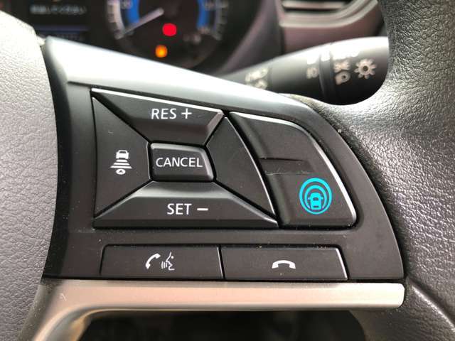 プロパイロット付きです！高速道路などでの運転をアシストしてくれるので、長距離ドライブの疲労軽減に！おでかけがさらに楽しく☆彡
