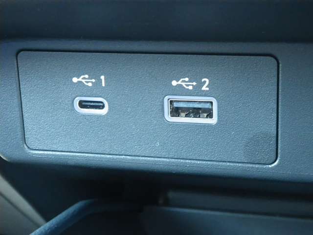 USB・HDMI端子も付いて接続可能