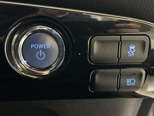 お車の機能や安全装備に関して気になる方は、ぜひ一度ご来店ください！その場でスタッフがご説明可能です！
