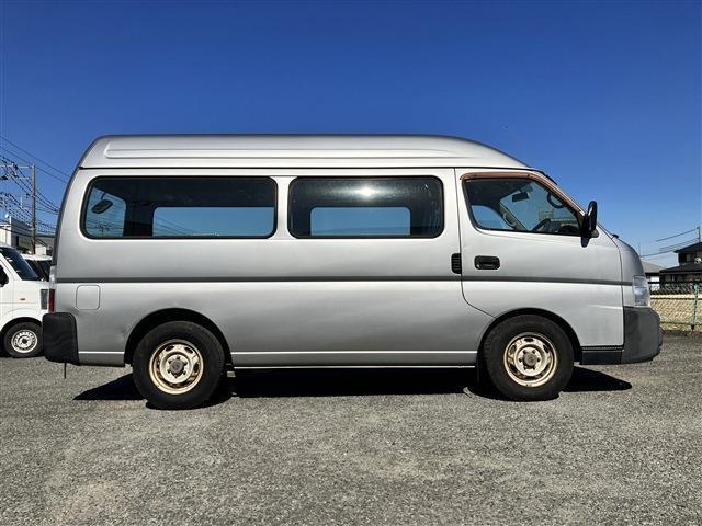 皆様に『綺麗ですね☆』と言って頂けるよう展示車のクリーニングに力を入れております！シートは専用バキュームにて仕上げております。専門スタッフがおりますので、他店に負けない自信があります！