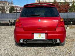 当店では、全車両電動ポリッシャーで光沢仕上げを行いご納車させていただきます。