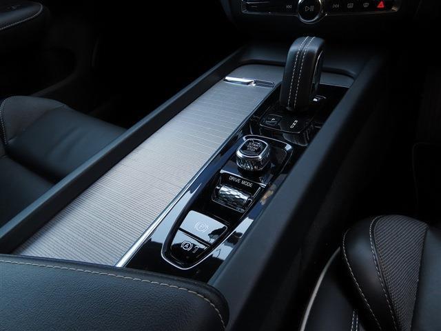 後期モデル/1オーナー/harman/kardon/ナビTV/全周囲カメラ/CarPlay/BTオーディオ/スマキー/ヒーター付Pシート/LEDヘッド/オートHiビーム/Pアシスト/リアエアコン/禁煙車/記録簿/