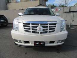 大きな傷もなく内外装ともに綺麗に使われている車輌です。認定書の発行も可能ですのでお気軽にご相談くださいませ。