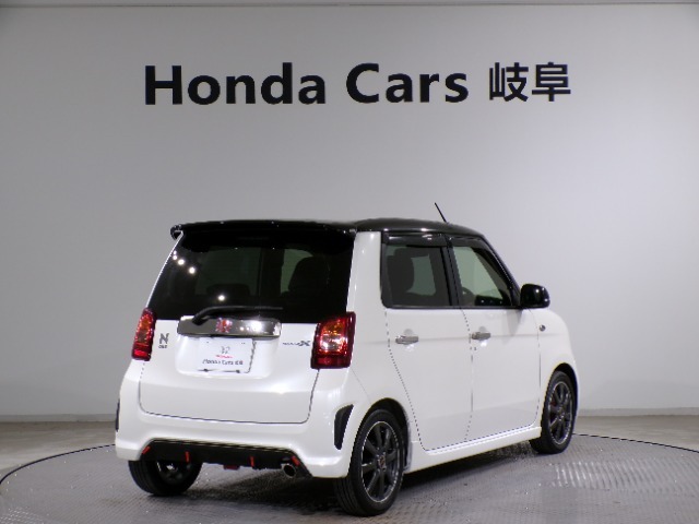 【点検整備】ご納車時には納車点検実施いたします。指定交換部品（エンジンオイル、オイルエレメント、ワイパーゴム）新品交換致します。その他必要交換部品は点検時交換致します。