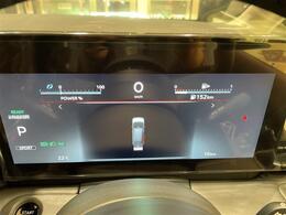 【　スピードメーター　】メーターまわりも鮮やかに照らし出され、デザイン、安全性ともにバッチリですね♪