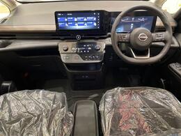 年式　メーカー　車名　グレード　入荷しました！当店の在庫のおクルマは全車修復歴無し！安心してご検討下さいませ。